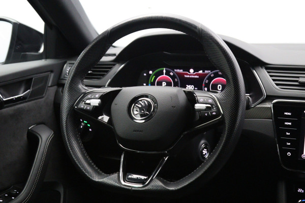 Škoda Superb Combi 1.4 TSI iV 218 PK Sportline Business PHEV, Kuipstoelen, Trekhaak, Memory, 4 x Stoelverwarming