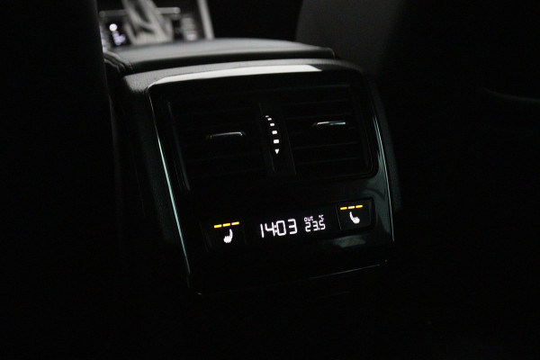 Škoda Superb Combi 1.4 TSI iV 218 PK Sportline Business PHEV, Kuipstoelen, Trekhaak, Memory, 4 x Stoelverwarming
