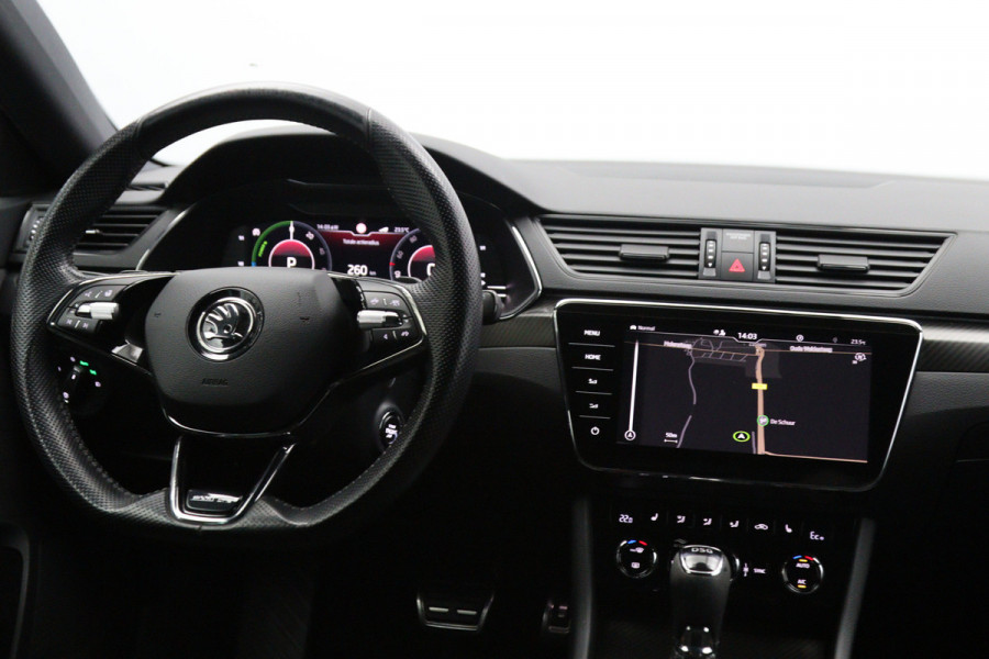 Škoda Superb Combi 1.4 TSI iV 218 PK Sportline Business PHEV, Kuipstoelen, Trekhaak, Memory, 4 x Stoelverwarming