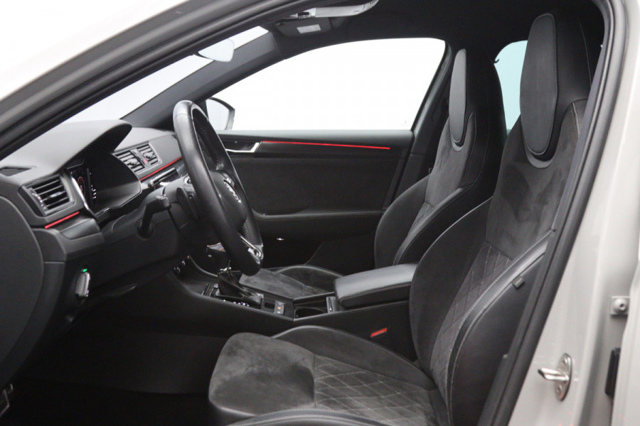 Škoda Superb Combi 1.4 TSI iV 218 PK Sportline Business PHEV, Kuipstoelen, Trekhaak, Memory, 4 x Stoelverwarming