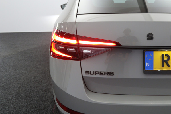 Škoda Superb Combi 1.4 TSI iV 218 PK Sportline Business PHEV, Kuipstoelen, Trekhaak, Memory, 4 x Stoelverwarming