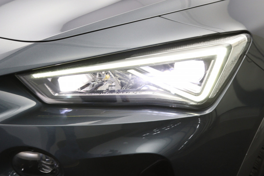CUPRA Formentor 1.4 e-Hybrid 204 PK Adrenaline PHEV, Winterpakket, Adap. Cruise Control, Carplay, Camera