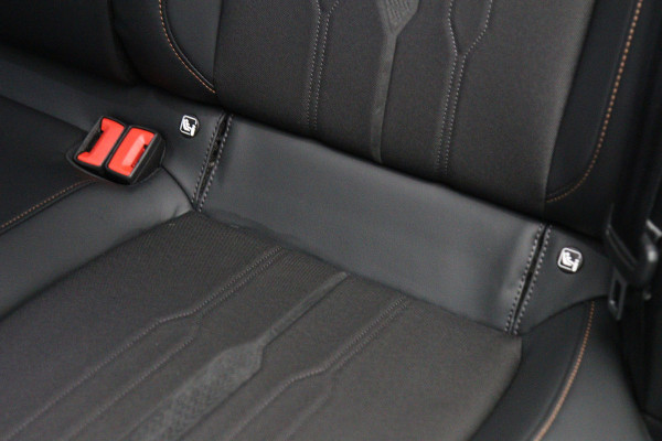 CUPRA Formentor 1.4 e-Hybrid 204 PK Adrenaline PHEV, Winterpakket, Adap. Cruise Control, Carplay, Camera
