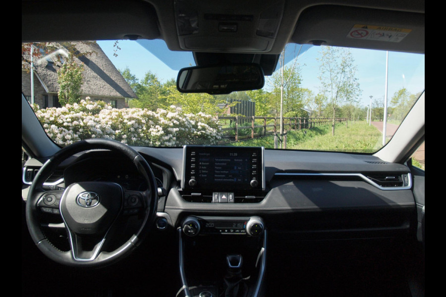 Toyota RAV4 2.5 Hybrid AWD Active | Camera | Trekhaak 1650 trek gewicht | Apple Carplay | Navi | Cruise Control | NL-Auto |