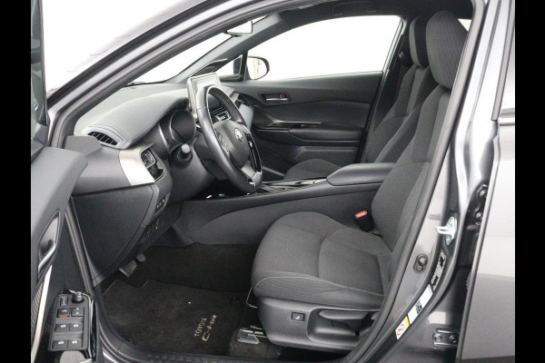Toyota C-HR 1.8 Hybrid Dynamic | Trekhaak | JBL sound | Adaptive cruise control | Climate control | Navigatie | Camera | Bluetooth | Stoelverwarming | Side assist | Park assist