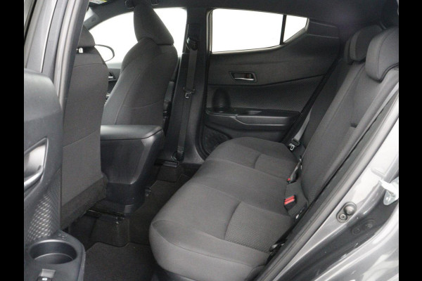 Toyota C-HR 1.8 Hybrid Dynamic | Trekhaak | JBL sound | Adaptive cruise control | Climate control | Navigatie | Camera | Bluetooth | Stoelverwarming | Side assist | Park assist