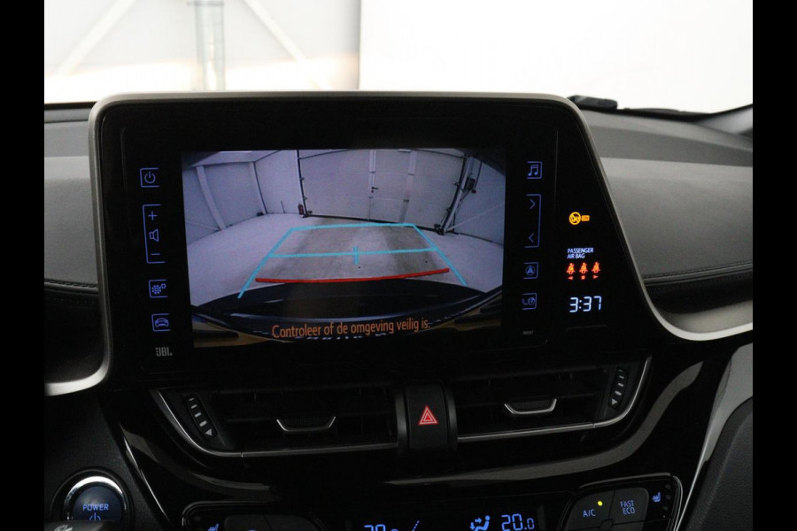Toyota C-HR 1.8 Hybrid Dynamic | Trekhaak | JBL sound | Adaptive cruise control | Climate control | Navigatie | Camera | Bluetooth | Stoelverwarming | Side assist | Park assist