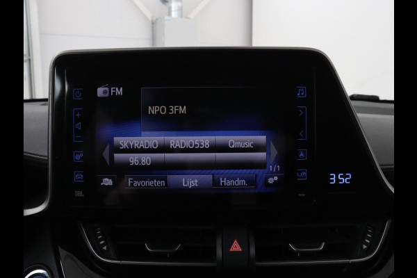 Toyota C-HR 1.8 Hybrid Dynamic | Trekhaak | JBL sound | Adaptive cruise control | Climate control | Navigatie | Camera | Bluetooth | Stoelverwarming | Side assist | Park assist