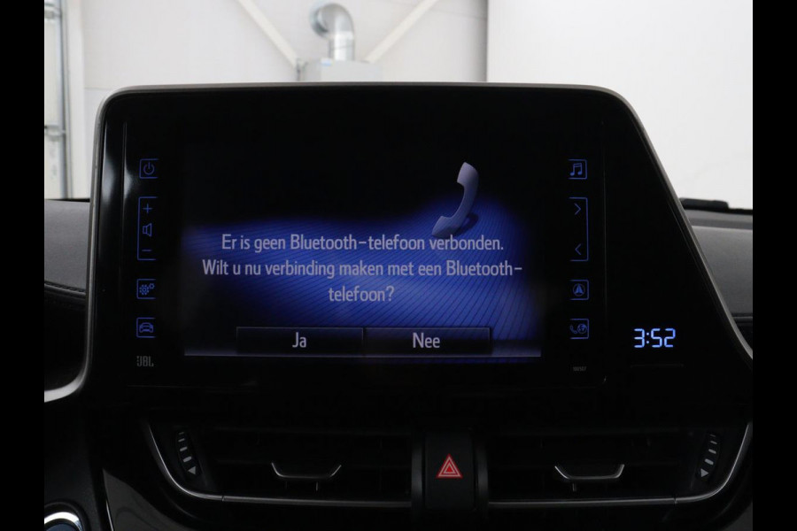 Toyota C-HR 1.8 Hybrid Dynamic | Trekhaak | JBL sound | Adaptive cruise control | Climate control | Navigatie | Camera | Bluetooth | Stoelverwarming | Side assist | Park assist