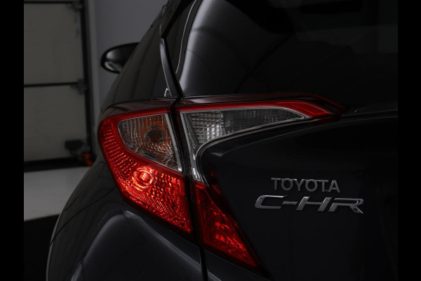 Toyota C-HR 1.8 Hybrid Dynamic | Trekhaak | JBL sound | Adaptive cruise control | Climate control | Navigatie | Camera | Bluetooth | Stoelverwarming | Side assist | Park assist