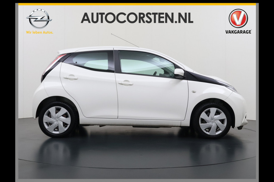 Toyota Aygo 1.0 VVT-i 70PK 5Drs Navi Camera Airco Cruise Control Bluetooth x-play Led Isofix Origineel Nederlandse Auto