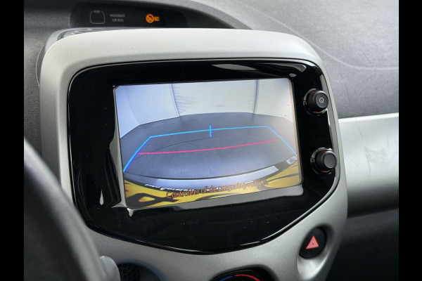 Toyota Aygo 1.0 VVT-i 70PK 5Drs Navi Camera Airco Cruise Control Bluetooth x-play Led Isofix Origineel Nederlandse Auto