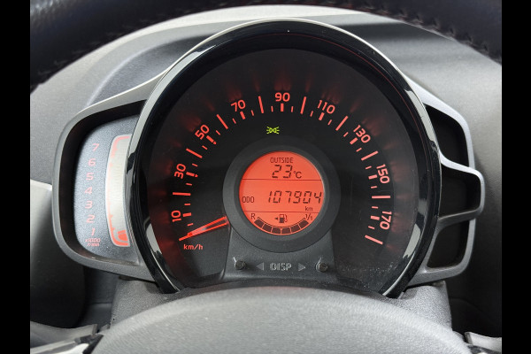 Toyota Aygo 1.0 VVT-i 70PK 5Drs Navi Camera Airco Cruise Control Bluetooth x-play Led Isofix Origineel Nederlandse Auto