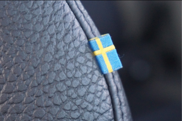 Volvo XC60 2.0 T6 Plug-in hybrid AWD Ultimate Dark Head-Up Long-Range 20"Velgen Schuifdak.