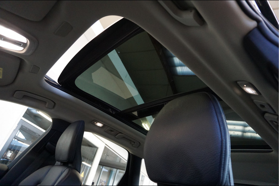 Volvo XC60 2.0 T6 Plug-in hybrid AWD Ultimate Dark Head-Up Long-Range 20"Velgen Schuifdak.