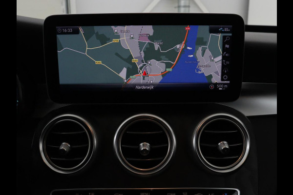 Mercedes-Benz C-Klasse Estate 300 de Business Solution Luxury Limited | SOH 79,7% | Matrix LED | Trekhaak | Adaptive cruise | Navigatie | Bluetooth | Carplay | Stoelverwarming | Camera | Burmerster Sound | Sfeerverlichting