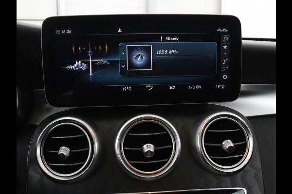 Mercedes-Benz C-Klasse Estate 300 de Business Solution Luxury Limited | SOH 79,7% | Matrix LED | Trekhaak | Adaptive cruise | Navigatie | Bluetooth | Carplay | Stoelverwarming | Camera | Burmerster Sound | Sfeerverlichting
