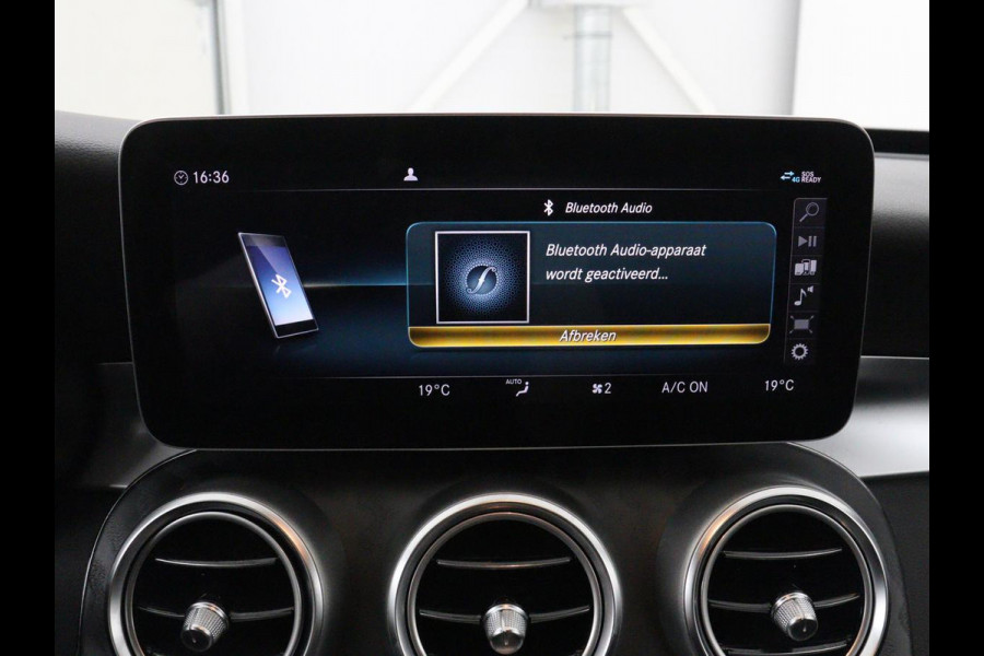 Mercedes-Benz C-Klasse Estate 300 de Business Solution Luxury Limited | SOH 79,7% | Matrix LED | Trekhaak | Adaptive cruise | Navigatie | Bluetooth | Carplay | Stoelverwarming | Camera | Burmerster Sound | Sfeerverlichting