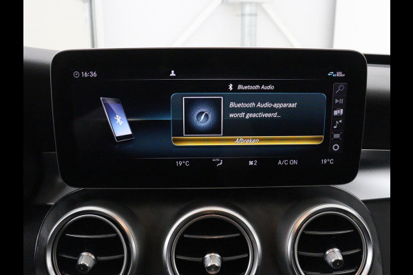 Mercedes-Benz C-Klasse Estate 300 de Business Solution Luxury Limited | SOH 79,7% | Matrix LED | Trekhaak | Adaptive cruise | Navigatie | Bluetooth | Carplay | Stoelverwarming | Camera | Burmerster Sound | Sfeerverlichting
