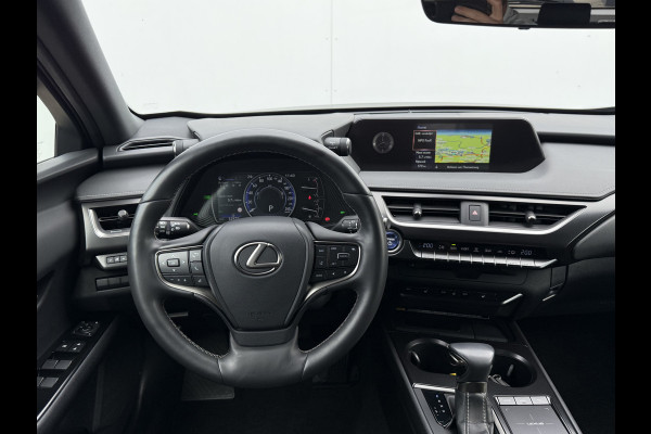 Lexus UX 250h Preference Line | ACC | CarPlay | Dodehoek | Keyless | 18 inch
