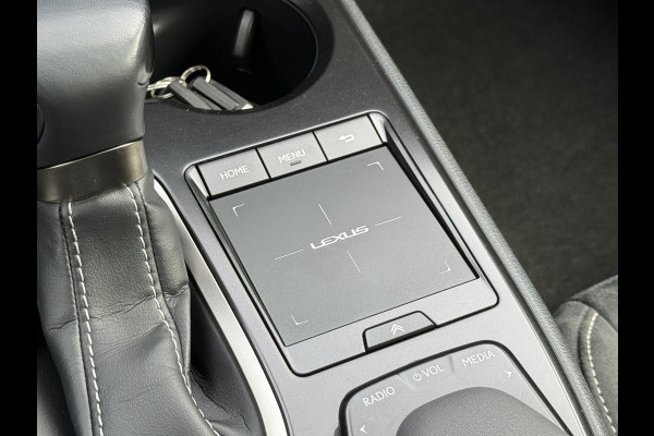 Lexus UX 250h Preference Line | ACC | CarPlay | Dodehoek | Keyless | 18 inch
