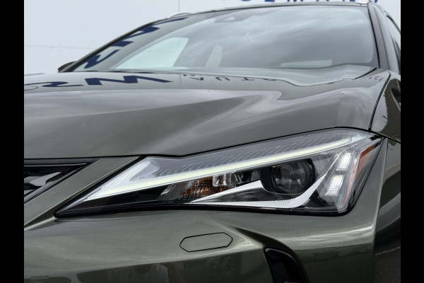 Lexus UX 250h Preference Line | ACC | CarPlay | Dodehoek | Keyless | 18 inch