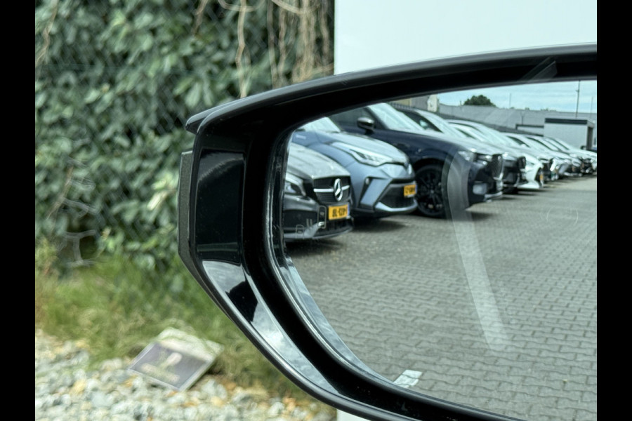 Lexus UX 250h Preference Line | ACC | CarPlay | Dodehoek | Keyless | 18 inch