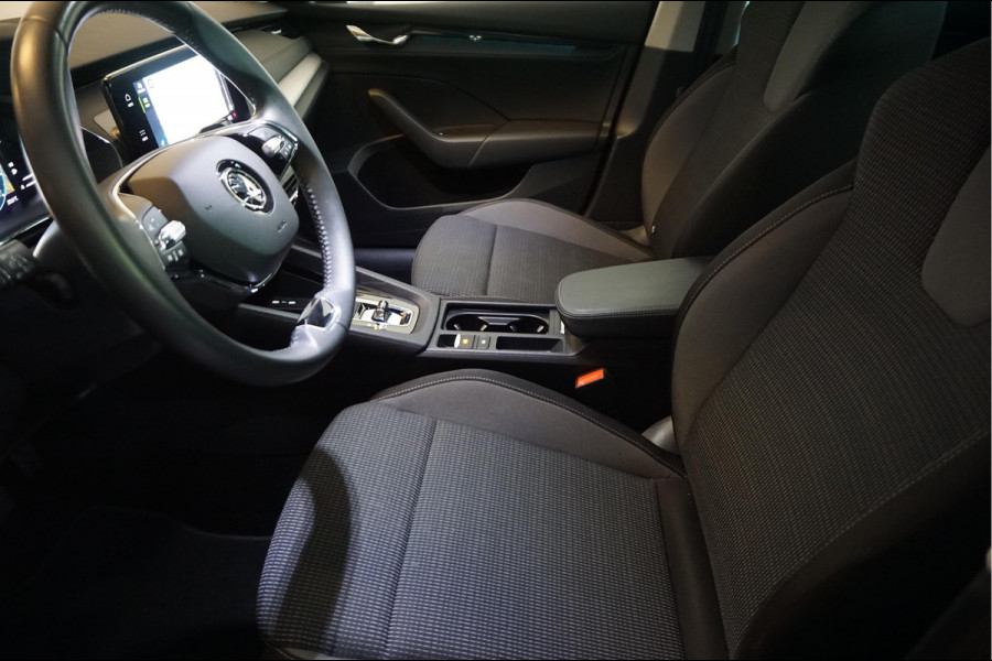 Škoda Octavia Combi 1.0 e-TSI Sport Business | Sfeerverlichting | Virtual cockpit | Cruise + Lane | Apple/ Android | BTW