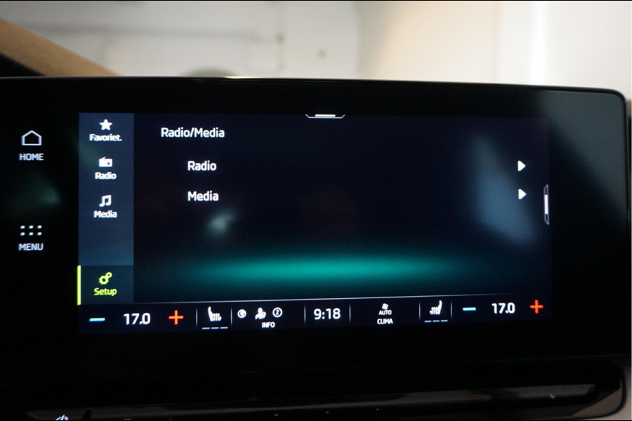 Škoda Octavia Combi 1.0 e-TSI Sport Business | Sfeerverlichting | Virtual cockpit | Cruise + Lane | Apple/ Android | BTW