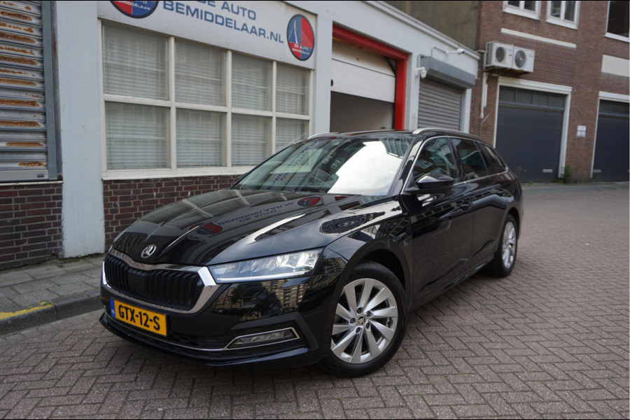 Škoda Octavia Combi 1.0 e-TSI Sport Business | Sfeerverlichting | Virtual cockpit | Cruise + Lane | Apple/ Android | BTW
