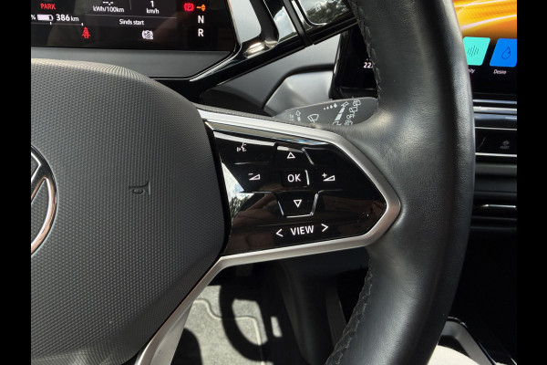 Volkswagen ID.4 Life 77 kWh / Trekhaak / Adapt. Cruise / Carplay / PDC V+A / Stoel verwarming