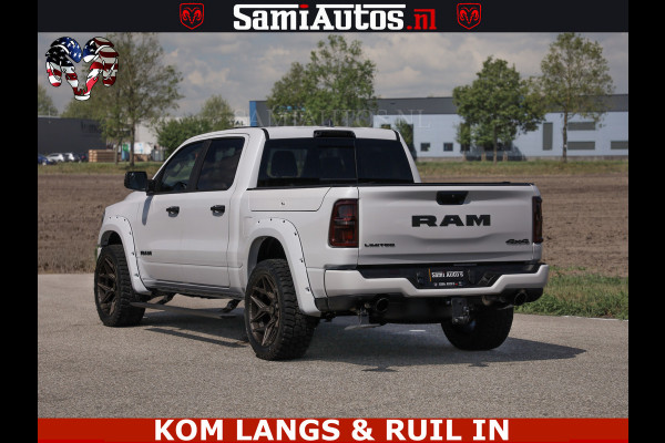 Dodge Ram Limited Night 540HP 706Nm | Massage + Full Option | De Meest Luxe en Volle Pick-Up in zijn Klasse | Comfortabele Dubbele Cabine met Royale 5 Zitplaatsen | BPM vrij | Nu Leverbaar uit Voorraad | Voorraad Nr 2351 - 7478 | De specialist in Amerikaanse pick‑ups in Nederland en Europa.