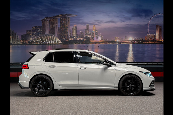 Volkswagen Golf 1.5 eTSI 1st Edition |GTI Pack|IQ-Light|Trekhaak|Massage|Panorama|Stuurverw.|Full opt.