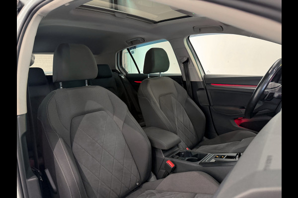 Volkswagen Golf 1.5 eTSI 1st Edition |GTI Pack|IQ-Light|Trekhaak|Massage|Panorama|Stuurverw.|Full opt.