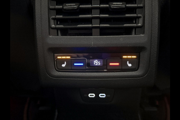 Volkswagen Golf 1.5 eTSI 1st Edition |GTI Pack|IQ-Light|Trekhaak|Massage|Panorama|Stuurverw.|Full opt.