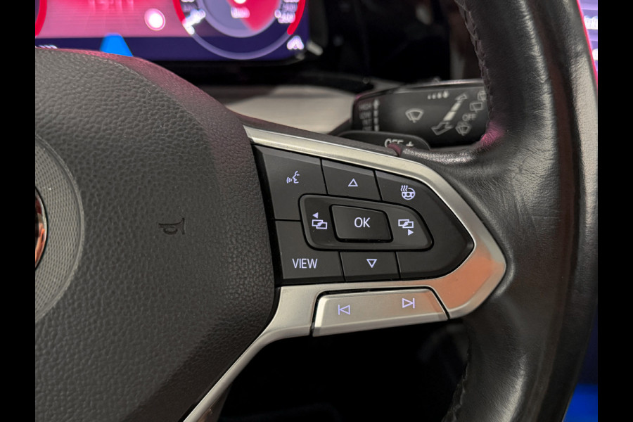 Volkswagen Golf 1.5 eTSI 1st Edition |GTI Pack|IQ-Light|Trekhaak|Massage|Panorama|Stuurverw.|Full opt.