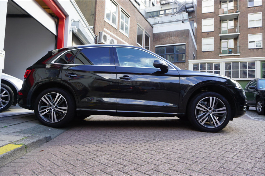 Audi Q5 55 TFSI e quattro Competition Aut7 | Trekhaak | B&O | S-line | Virtual Cockpit | Adaptive cruise | Sfeerverlichting |