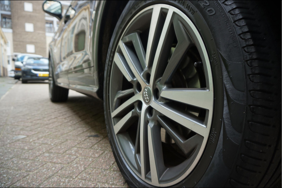 Audi Q5 55 TFSI e quattro Competition Aut7 | Trekhaak | B&O | S-line | Virtual Cockpit | Adaptive cruise | Sfeerverlichting |