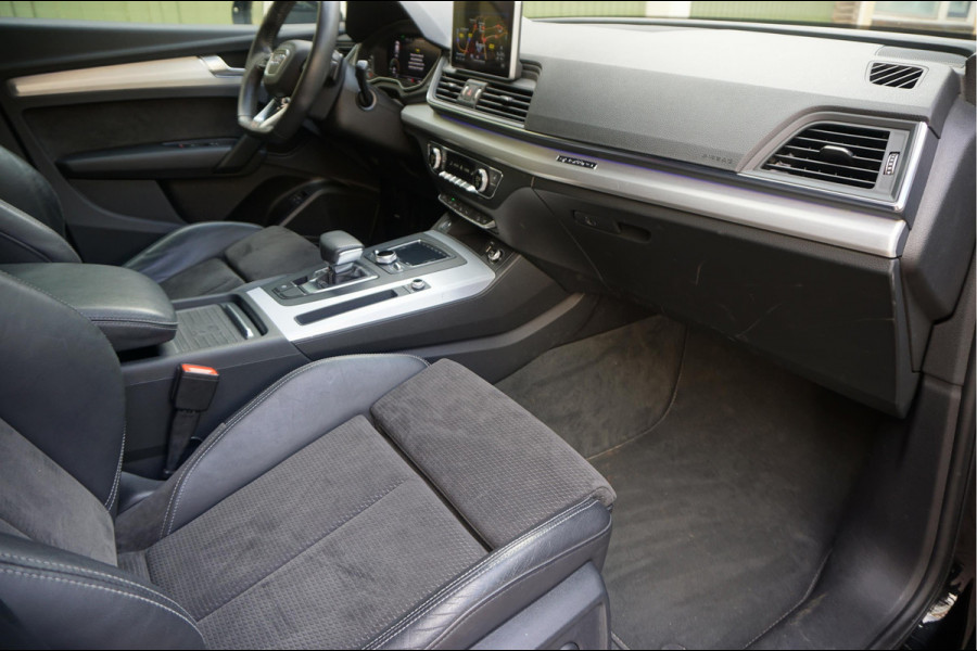 Audi Q5 55 TFSI e quattro Competition Aut7 | Trekhaak | B&O | S-line | Virtual Cockpit | Adaptive cruise | Sfeerverlichting |