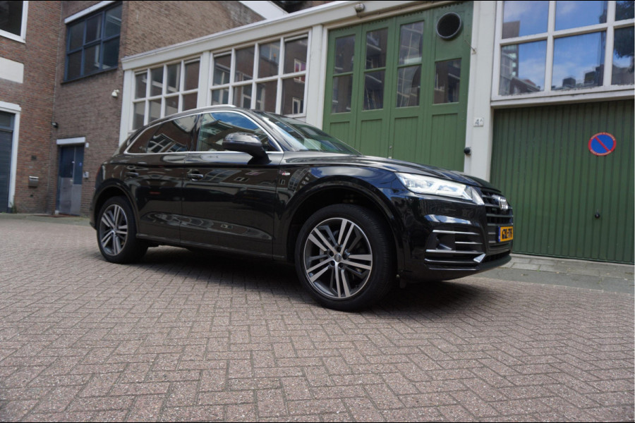 Audi Q5 55 TFSI e quattro Competition Aut7 | Trekhaak | B&O | S-line | Virtual Cockpit | Adaptive cruise | Sfeerverlichting |