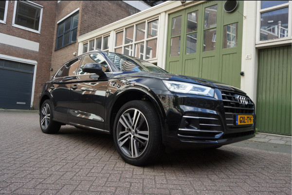 Audi Q5 55 TFSI e quattro Competition Aut7 | Trekhaak | B&O | S-line | Virtual Cockpit | Adaptive cruise | Sfeerverlichting |
