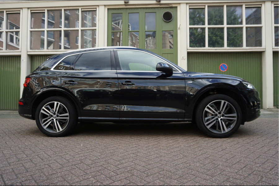 Audi Q5 55 TFSI e quattro Competition Aut7 | Trekhaak | B&O | S-line | Virtual Cockpit | Adaptive cruise | Sfeerverlichting |
