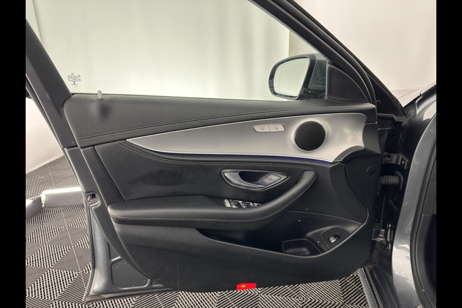 Mercedes-Benz E-Klasse 220 d AMG-Line (INCL-BTW ) Aut. *PANO | FULL-LED | LEATHER-MICROFIBRE | WIDE-COCKPIT | NAVI-FULLMAP | AMBIENTLIGHT | HEATED-SPORTSEATS | ECC | SHIFTPADDLES | PDC | CRUISE | 19"ALU*