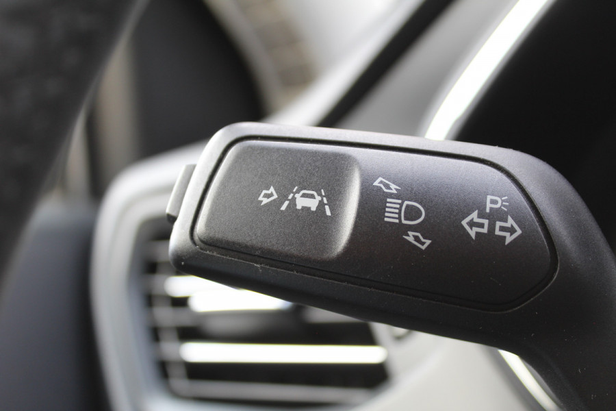 Ford FOCUS Wagon 1.0 EcoBoost Active Business | Trekhaak | Cruise Control | Winter Pack
