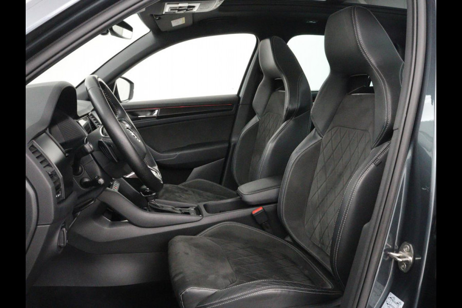 Škoda Kodiaq 1.5 TSI Sportline Business 7p. | Panoramadak | 360 Camera | Carplay | Trekhaak | Navigatie | Climate control | DAB+ | Adaptive cruise | Stoel & stuurwielverwarming | Side assist