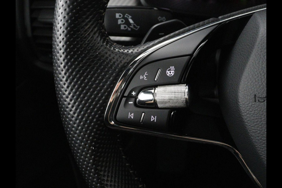 Škoda Kodiaq 1.5 TSI Sportline Business 7p. | Panoramadak | 360 Camera | Carplay | Trekhaak | Navigatie | Climate control | DAB+ | Adaptive cruise | Stoel & stuurwielverwarming | Side assist