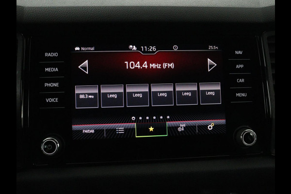 Škoda Kodiaq 1.5 TSI Sportline Business 7p. | Panoramadak | 360 Camera | Carplay | Trekhaak | Navigatie | Climate control | DAB+ | Adaptive cruise | Stoel & stuurwielverwarming | Side assist