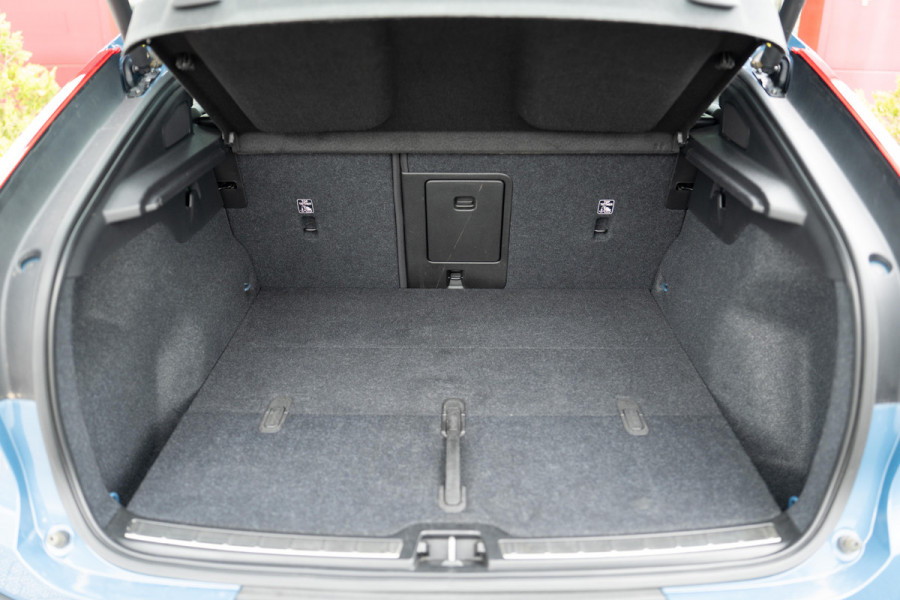 Volvo C40 Recharge Twin Ultimate 78 kWh | SOH 92%  | PANO | ACC | HK | 360 Camera | 1500kg trekgewicht