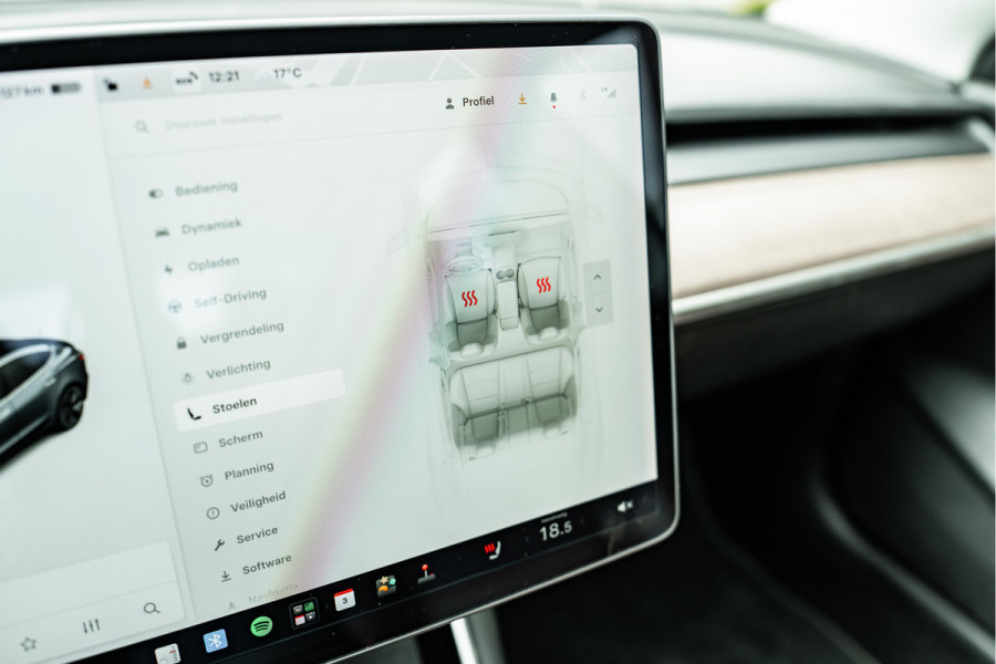Tesla Model 3 Standard RWD Plus | Trekhaak | Tabacco Leder | SOH 93%