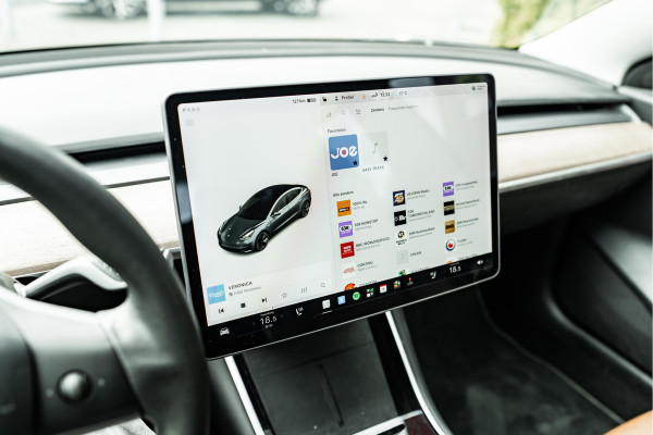 Tesla Model 3 Standard RWD Plus | Trekhaak | Tabacco Leder | SOH 93%